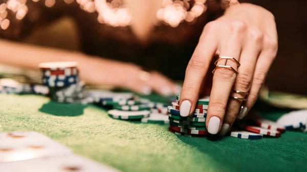 Những điều cần biết về casino trực tuyến qua nội dung thantai88